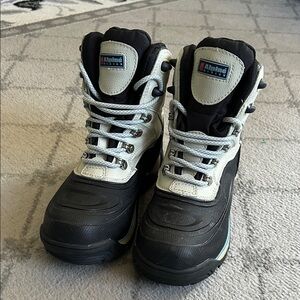 Alpine Design Black and Cream Womens Snow Boots with Lace-Up Closure